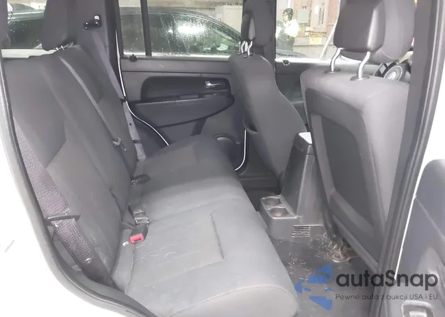 1C4PJMAK8CW217204: 44343160