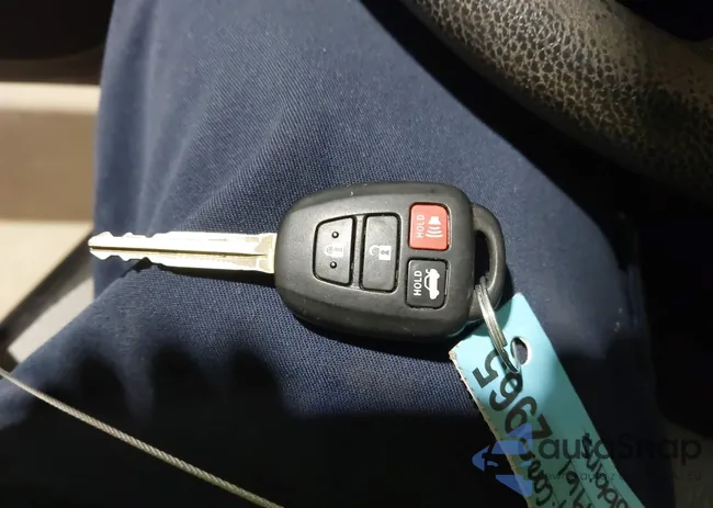 2T1BURHE2HC899883: 44343256