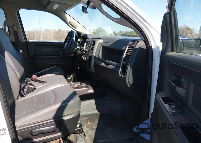 3C6TR5HT1HG698969: 44343302