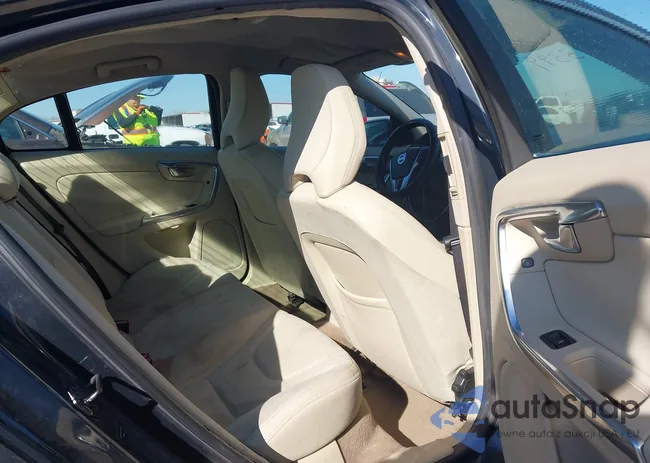 YV1622FS4C2114398: 44343399