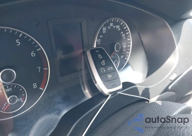 3VW4T7AJ8DM450536: 44342633