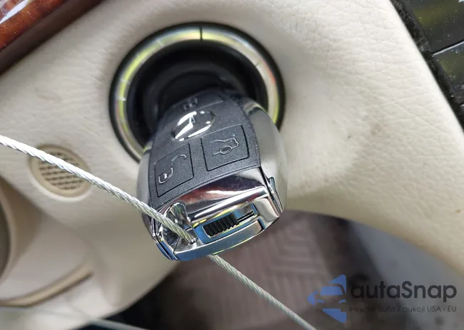 WDBUF65J93A259264: 44342653