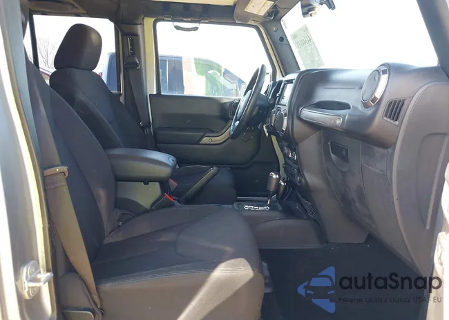 1C4BJWDG4DL657663: 44344111