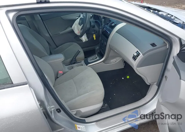 2T1BU4EE4AC267061: 44344440