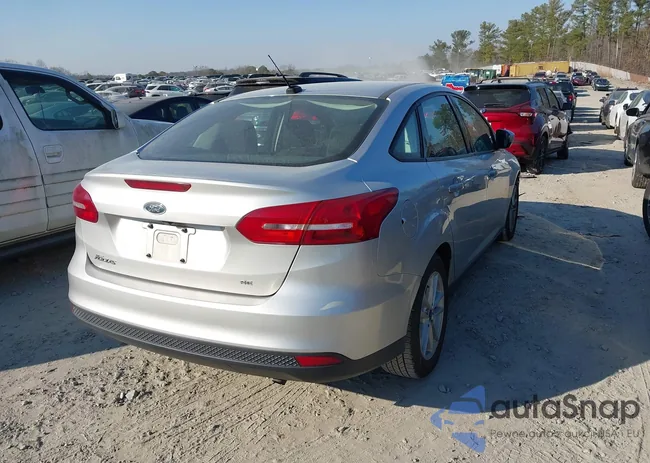 1FADP3F28JL272860: 44343573