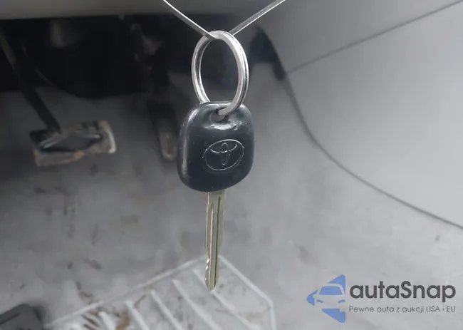 2T1BR32E18C897579: 44343731