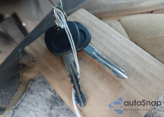 2GCEK19TX31182981: 44343764