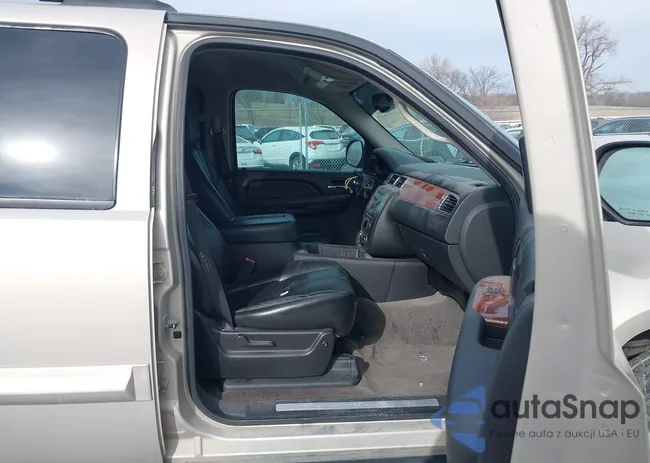 1GKFK13017R119143: 44343879