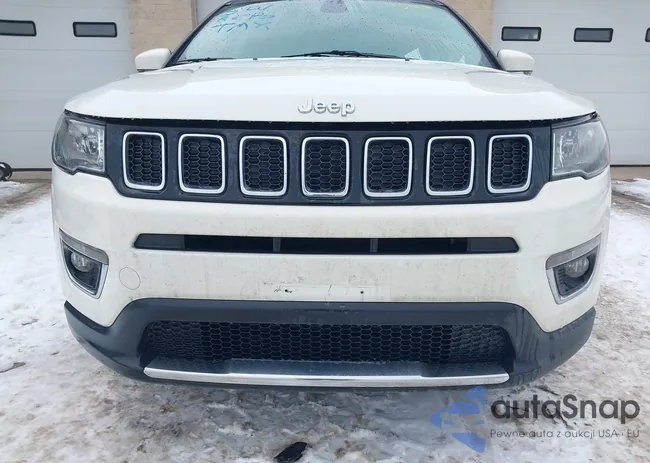 3C4NJDCB3JT261585: 44343944