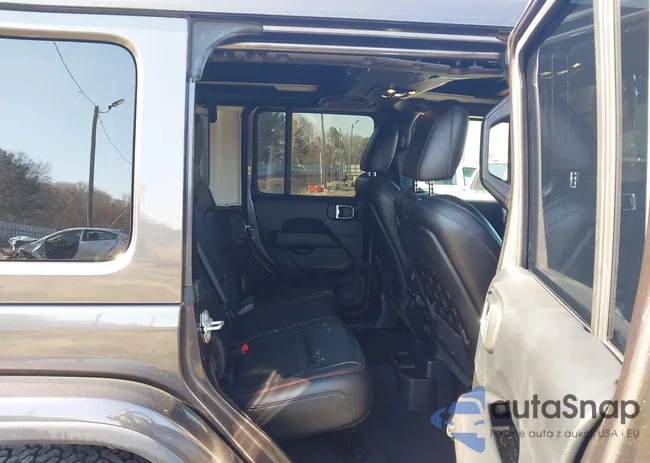 1C4HJXFG8KW524848: 44345366