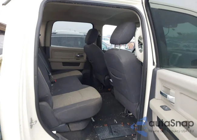 1D7RV1CT4AS227899: 44345370