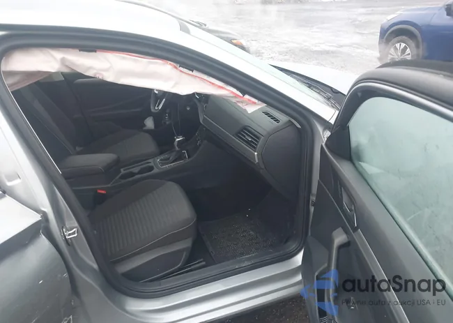 3VW5M7BU0PM044099: 44345371