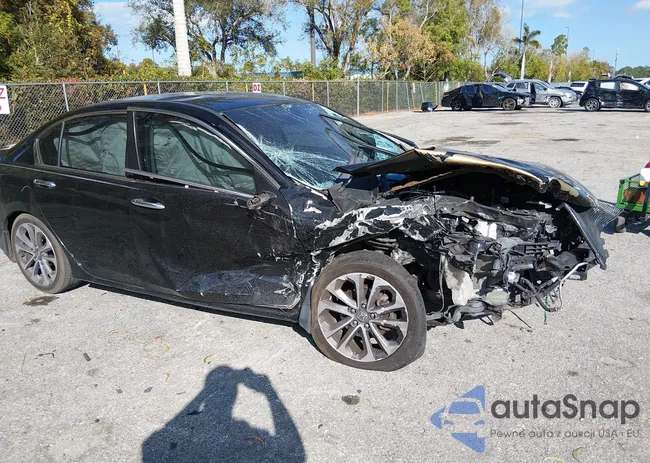 1HGCR2F59EA232813: 44345481