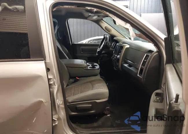 1C6RR7TT0HS560832: 44344550