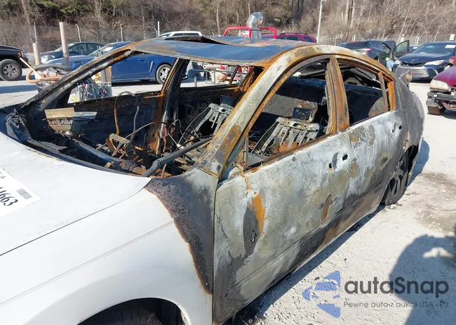 1N4BA41E86C860457: 44344663