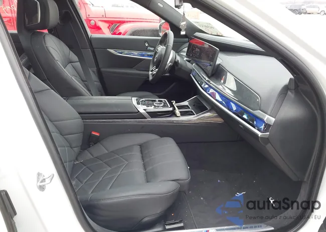 WBA33EJ06TCW56445: 44346321