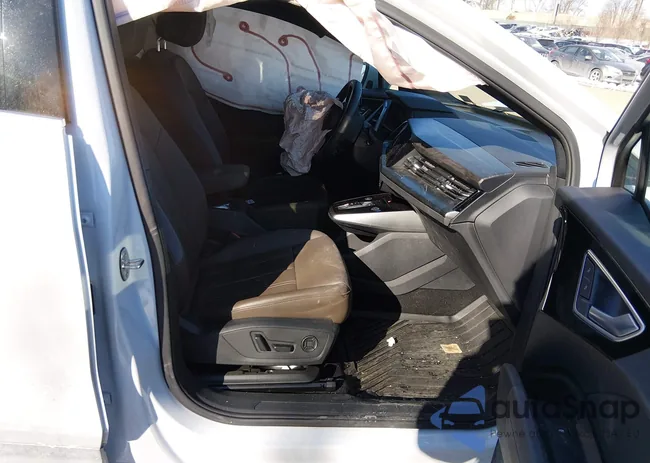 WA1LUBFZ2RP073999: 44346447