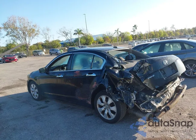 1HGCP3F84AA022555: 44345835