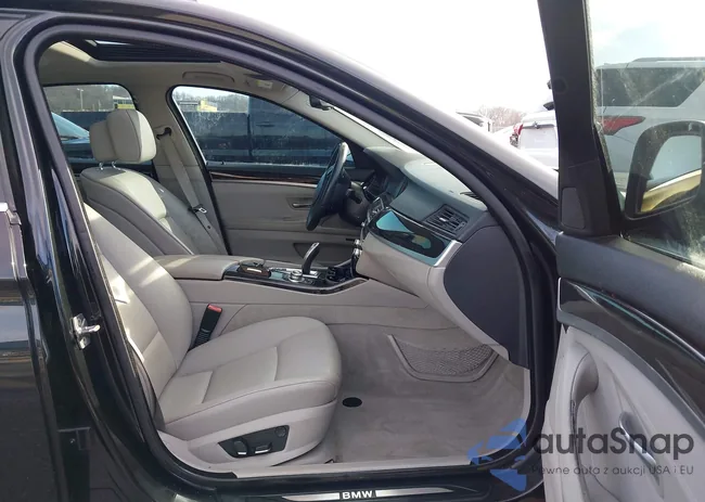 WBAFR1C5XBC748279: 44345836