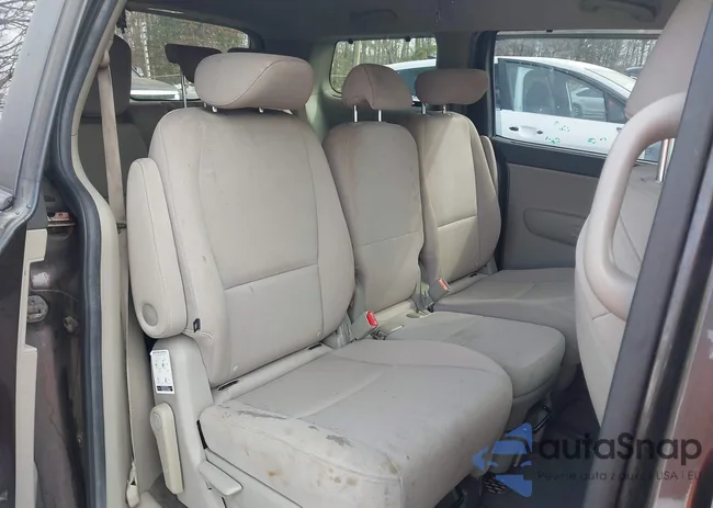 KNDMB5C1XF6073217: 44347278