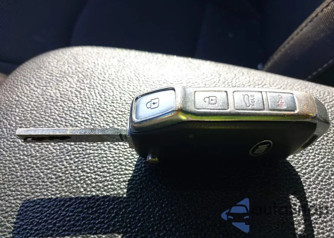 3KPF24AD8LE191353: 44347291