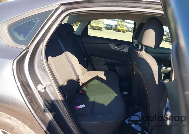 3KPF24AD8LE191353: 44347291