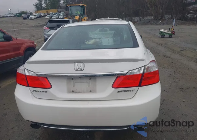 1HGCR2F56FA130869: 44347319