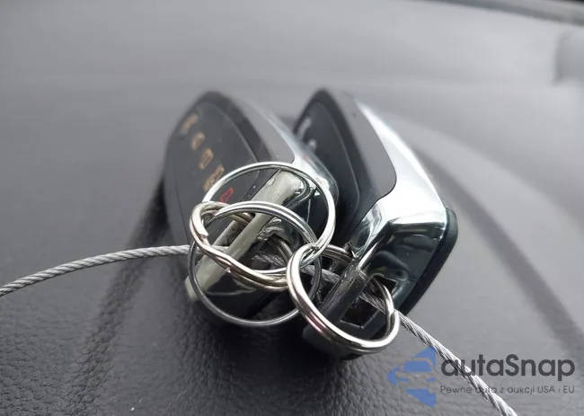 1FMCU9J94HUE48485: 44347329