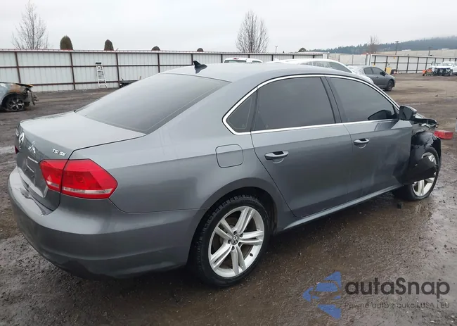 1VWBT7A38EC058586: 44348003