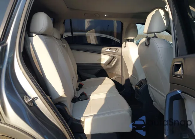 3VV3B7AX6JM085308: 44347713