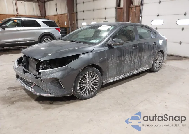 3KPF54AD2NE438084: 44347729