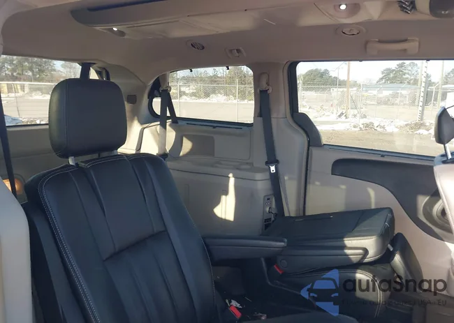 2C4RC1BG3GR254106: 44347919