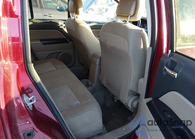 1C4NJCBA9GD688495: 44348995