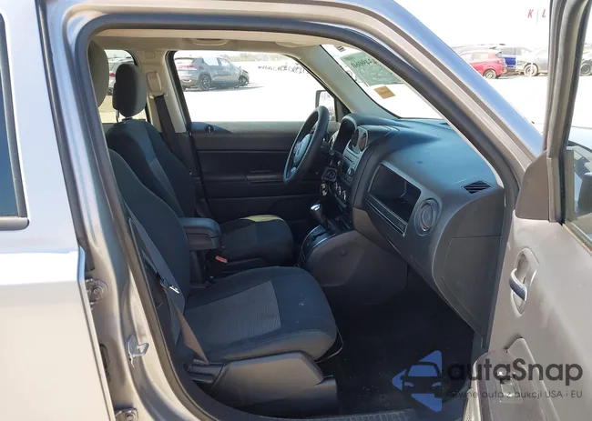 1C4NJPBA0GD648474: 44349060