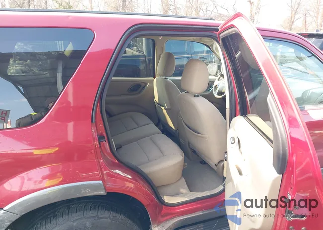 1FMYU93105KA72520: 44349147