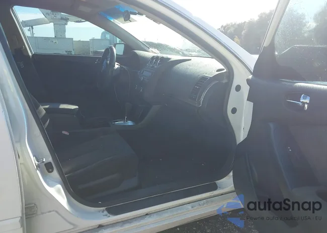 1N4AL2AP5BN405897: 44349179