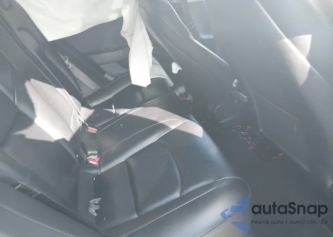 5YJ3E1EB1JF133979: 44349212