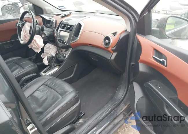 1G1JE6SB5F4188760: 44349441