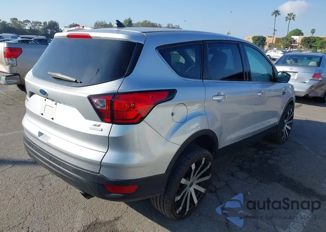 1FMCU0GD4KUB71111: 44348571