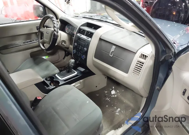 1FMCU9C71AKC48600: 44348671