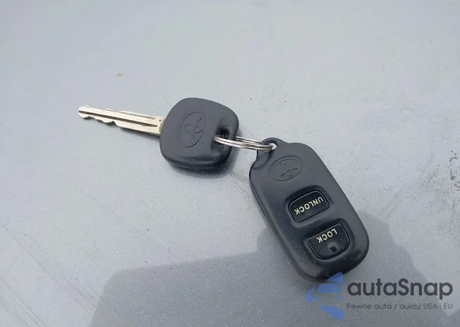 1NXBR32E75Z546881: 44350532