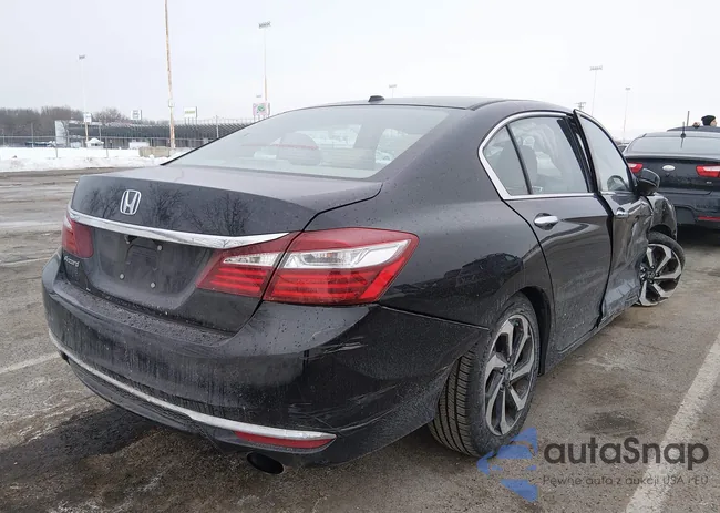 1HGCR2F88GA131596: 44349839