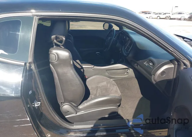 2C3CDZFJ9KH586948: 44349863