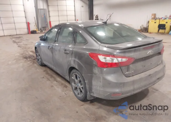 1FADP3F27DL151824: 44350946