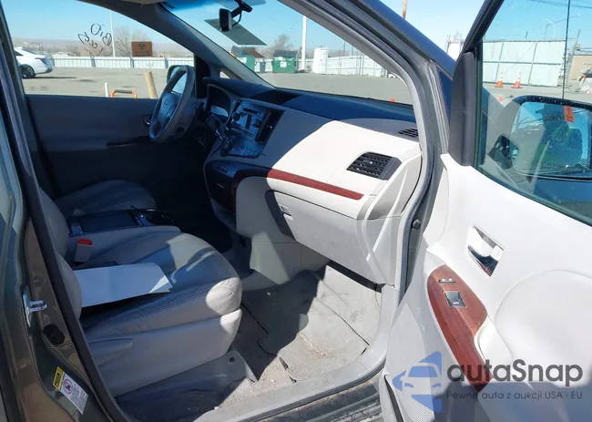 5TDYK3DCXBS053758: 44350968