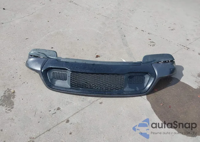 1C4RJEAG8HC952932: 44351178