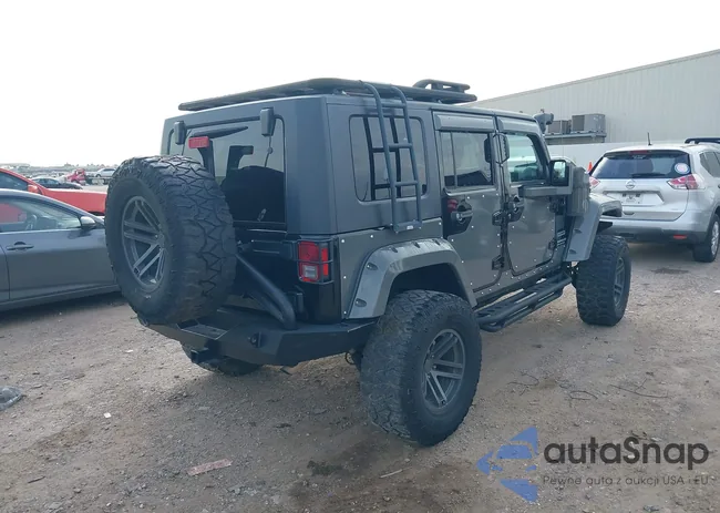 1C4BJWDG3HL596926: 44351269