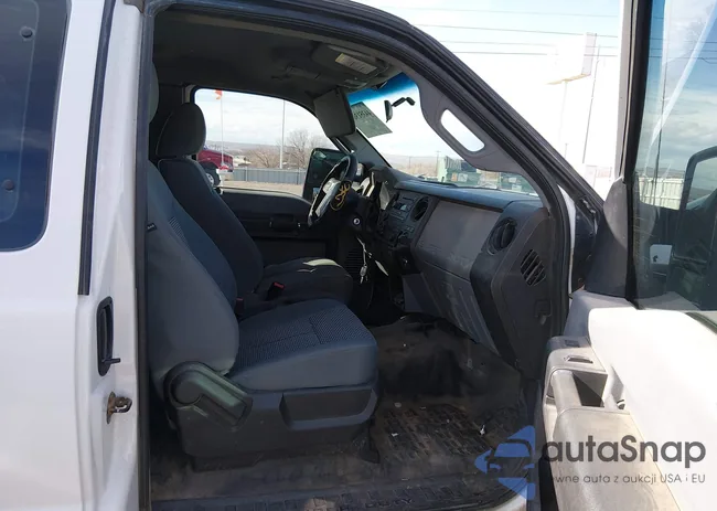 1FT7X3B68FEB00047: 44351368