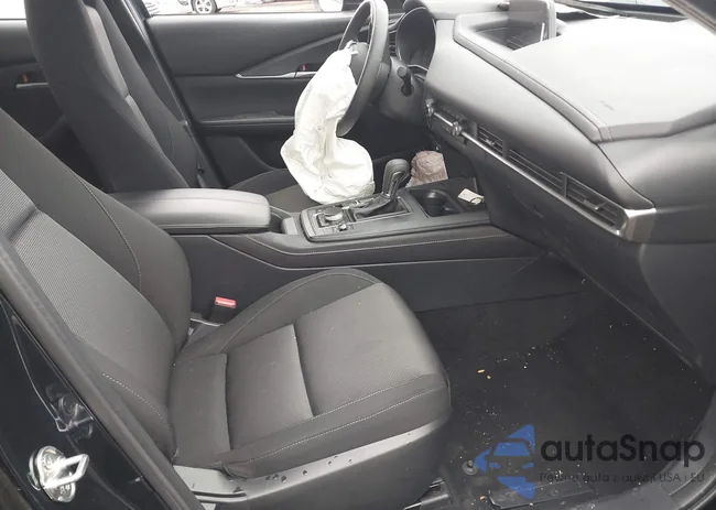 3MVDMBAM5SM759695: 44351506