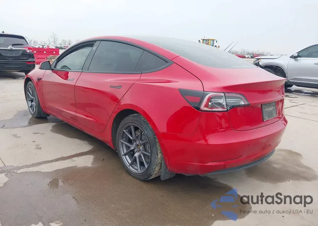 5YJ3E1EB9NF258735: 44351511